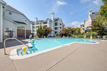 Pool at windsor kingstowne