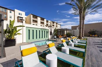 Community sundeck 