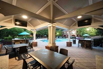 Windsor vinings - outdoor lounge