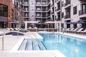Steps into pool