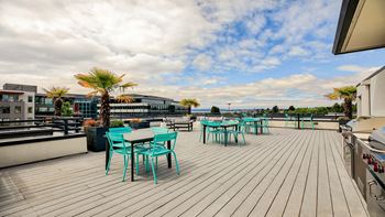 Roof-top veranda with bbq grill