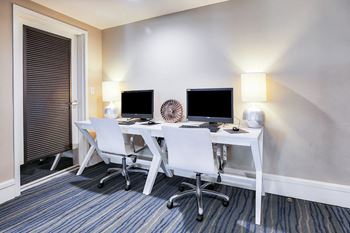 Amenities-business center with complimentary wifi