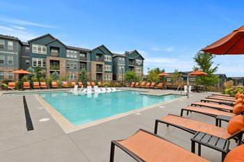 Year-round pool & spa