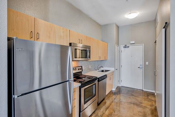 Pasadena apartment for rent - Stainless Steel Appliances at Terraces at Paseo Colorado