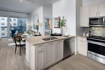 Gourmet kitchen with island