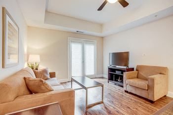 Modelhomes-9' high tray ceilings