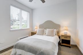 Kirkland apartment for rent - Cozy Bedrooms at Windsor Totem Lake, Kirkland, Washington