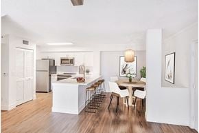 Pembroke Pines apartment for rent - Dining areas at Windsor Pembroke Pines, Pembroke Pines, 33025