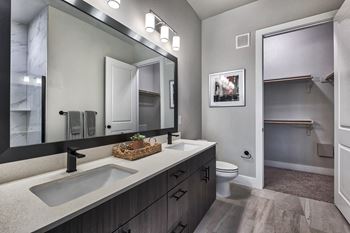 Walk in closet