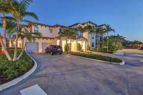 Delray Beach apartment for rent - Attached Garages available at Windsor at Delray Beach, Delray Beach, Florida