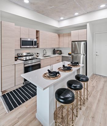 Kitchen bar at windsor ludlam trail in miami, fl.