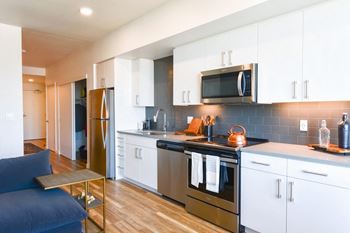 Open kitchen floor design