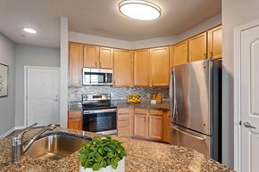 Leesburg apartment for rent - Spacious Kitchen at Windsor Leesburg, VA 20175