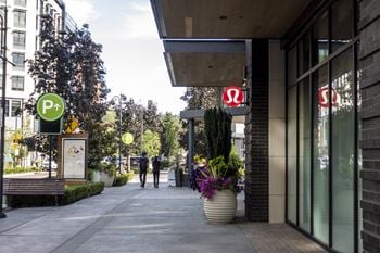 Nearby lululemon store