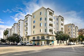 Oakland apartment for rent - Allegro at Jack London Square in Oakland, CA