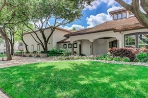Dallas apartment for rent - Lush Green Outdoor Spaces at Windsor on White Rock Lake, Dallas, TX