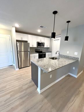 North Platte apartment for rent - brand new kitchen with granite counter tops and stainless steel appliances