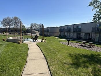 Park 25 apartments - picnic area
