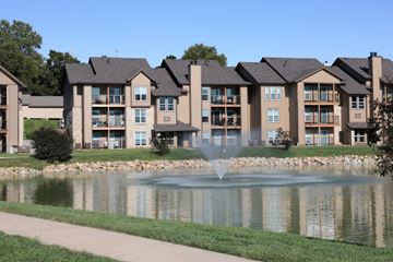 Overland Park apartment for rent - Three Lakes Apartments