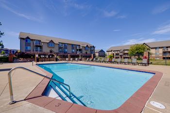 Olde english village - pool