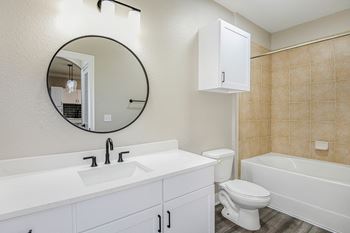 Newly renovated bathroom with soaking tub*