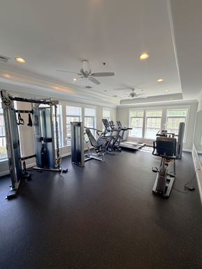 Union apartment for rent - Workout Room at The Club at Autumn Ridge Apartments, Union, NJ, 07083
