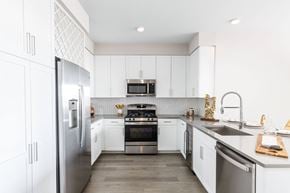 South Amboy apartment for rent - Chef-Inspired Kitchens at Station Bay, South Amboy