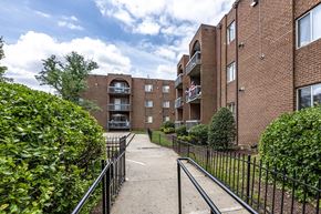 Washington apartment for rent - our apartments offer a walkway to the entrance of our building