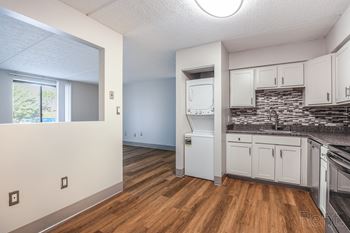 Washer/dryer (in select units)
