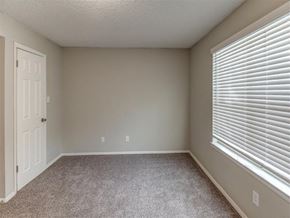 Atlanta apartment for rent - Windows Covering at The Hub at 934 Apartments, Georgia