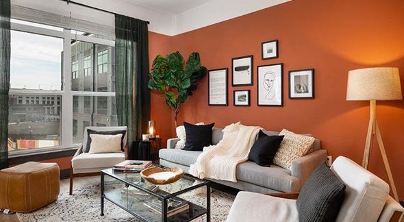 Chamblee apartment for rent - a living room with a couch and a table