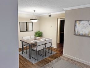 Savannah apartment for rent - an image of a dining room with a table and chairs