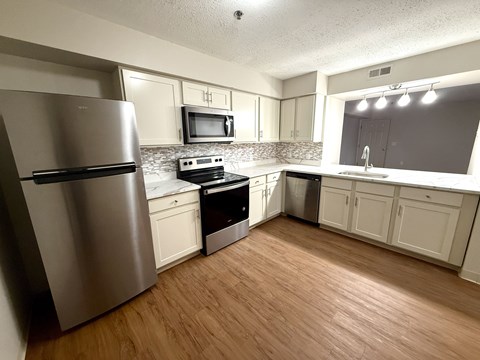 Floor plan for 2 beds, 1 bath, 875 sqft