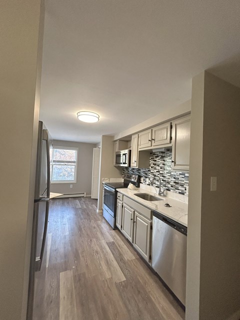 Floor plan for 2 beds, 1 bath, 750 sqft