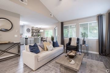 Hilton Head Island apartment for rent - the living room of a home with a couch and a table