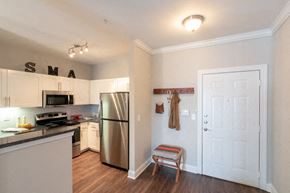 Atlanta apartment for rent - Fully Equipped kitchen at Crest at Midtown, Atlanta, Georgia