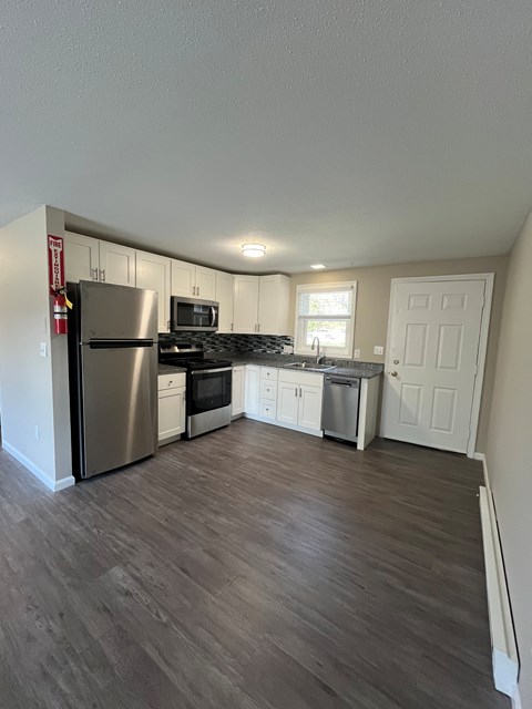 Floor plan for 2 beds, 1 bath, 660 sqft