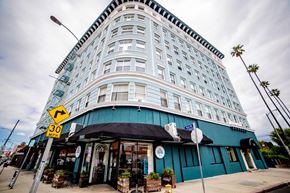 Los Angeles apartment for rent - History Cafe