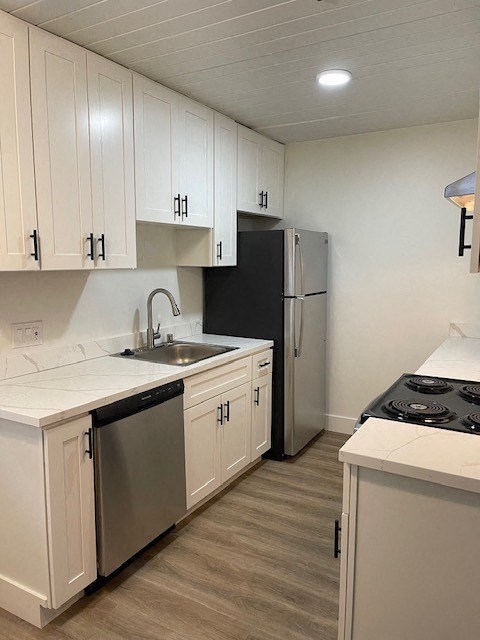 Floor plan for 2 beds, 1 bath, 695 sqft