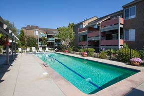 Santa Cruz apartment for rent - a swimming pool in front of an apartment building