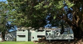 Santa Cruz apartment for rent - the building in which the hotel is located