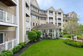 Wakefield apartment for rent - the enclave at homecoming terra vista gated community