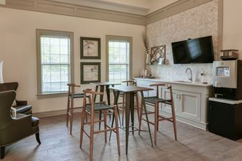 Eat in kitchen