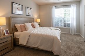 Overland Park apartment for rent - Spacious Bedroom at Cambridge Square, Overland Park, KS, 66211