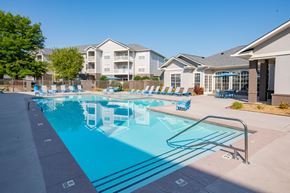 Chattanooga apartment for rent - Swimming Pool at The Shallowford Apartments, Chattanooga