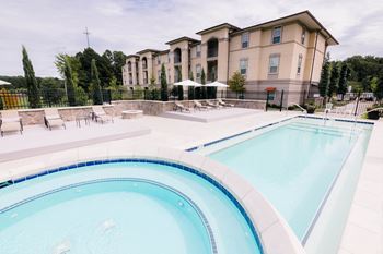 The swimming pool at the resort at glade springs