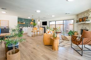Germantown townhouse for rent - Decorated Lounge Area at The Garden District Apartments, Germantown, TN, 38138
