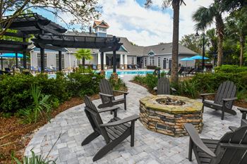 Courtyard firepit patio