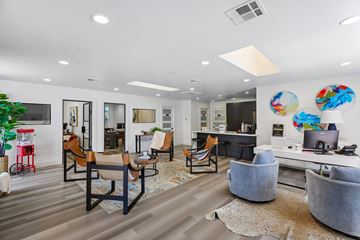 Houston apartment for rent - Normandy Woods