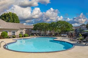 Cordova apartment for rent - Large swimming pool with fountain jets and sundeck at Trailside at Greenline Apartments, Cordova, TN 38018